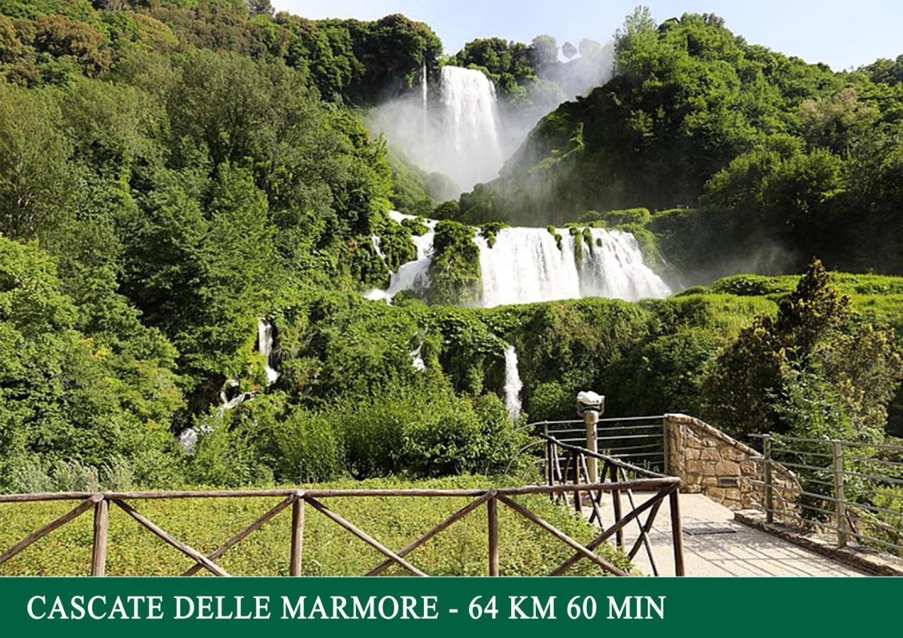 Agriturismo Sant'Angelo Holiday Farm Gualdo Cattaneo Екстер'єр фото